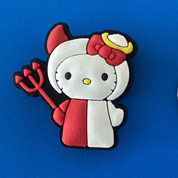🚨 5/$10 Shoe Charms Croc Jibbitz - Hello Kitty Angel / Devil  (or 10/$15) - Picture 3 of 3